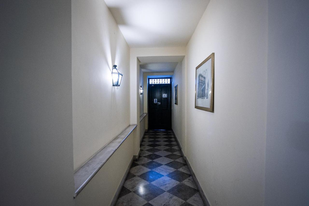 Incantevole Nel Cuore Di Roma, Monti Lägenhet